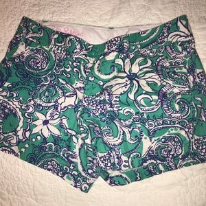Lilly Pulitzer Shorts in Women size 10